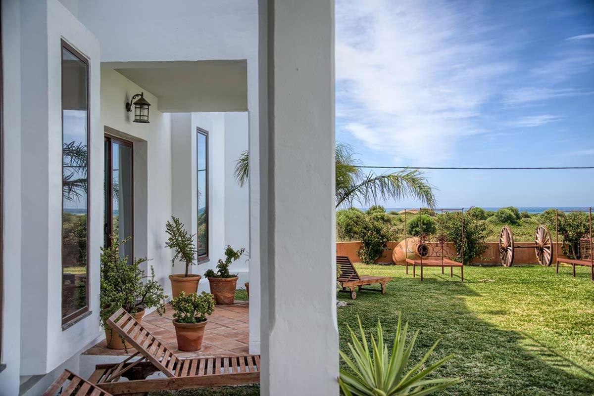 Apartamentos Turisticos Bahia De Trafalgar Zahora Exteriör bild