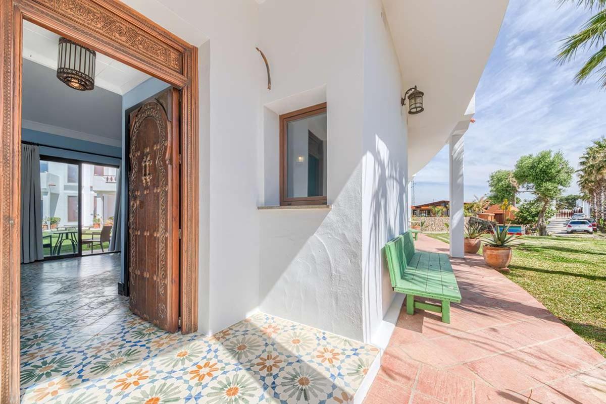 Apartamentos Turisticos Bahia De Trafalgar Zahora Exteriör bild